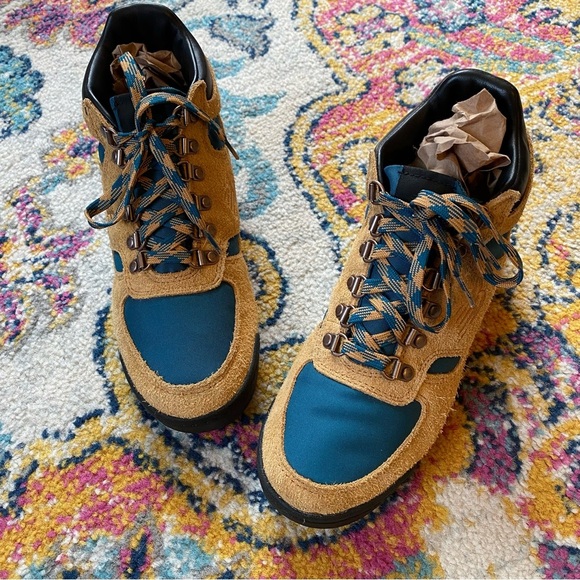 New Balance Rainer Urainaa Vibram
Hiking Boots Size 6.5 (womens 8.5) - Picture 6 of 9